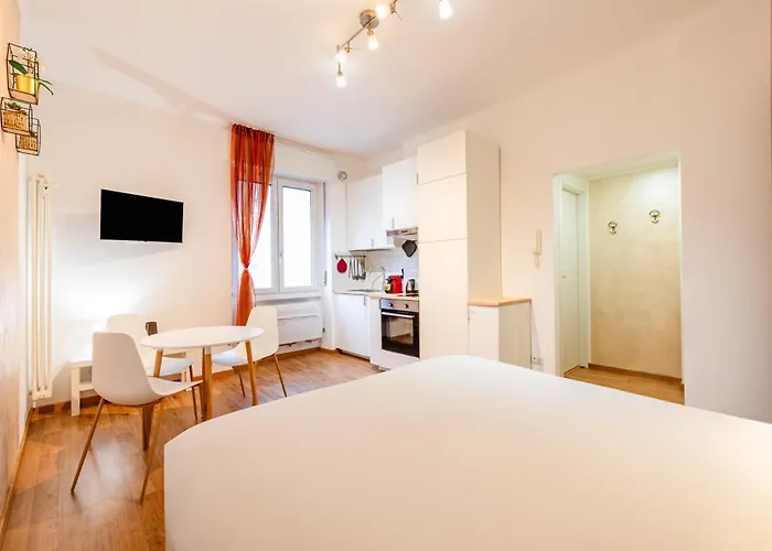 Insubria's Nest - Cozy 아파트 *