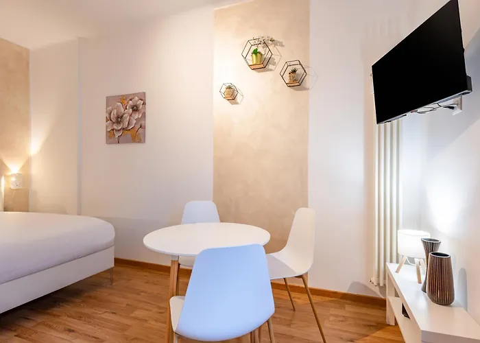 Insubria's Nest - Cozy 아파트